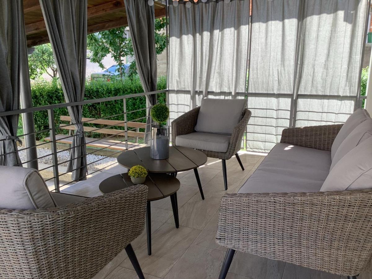 Apartman Studio Sonas 3 With Free Private Parking Карловац Экстерьер фото