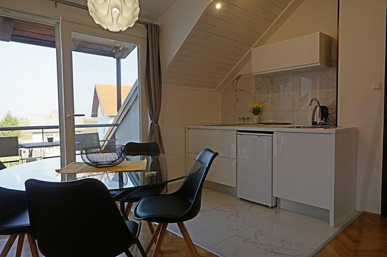 Apartman Studio Sonas 3 With Free Private Parking Карловац Экстерьер фото